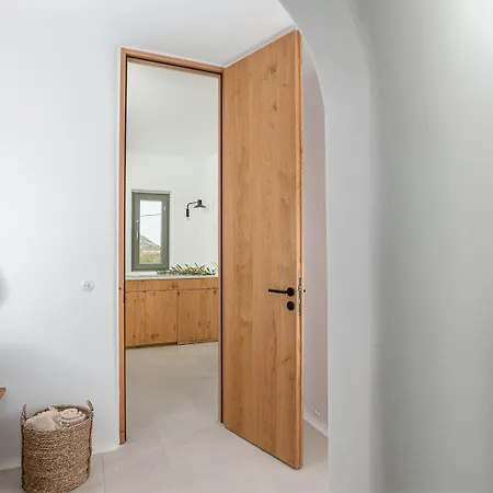 Alio Naxos Luxury Suites Agios Georgios  Room photo