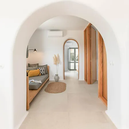 Alio Naxos Luxury Suites Agios Georgios  Room photo